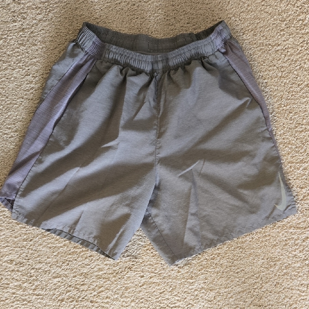 Nike Dri-FIT Small Light Gray Running Athletic Shorts